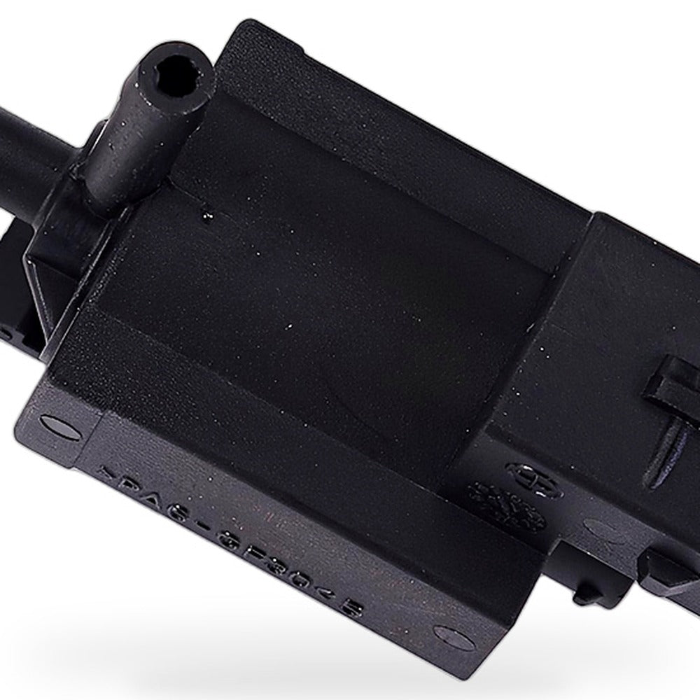 Turbo Boost Pressure Solenoid Valve Suitable for Volvo C30 C70 S40 S60 V50 V70 - XQ1