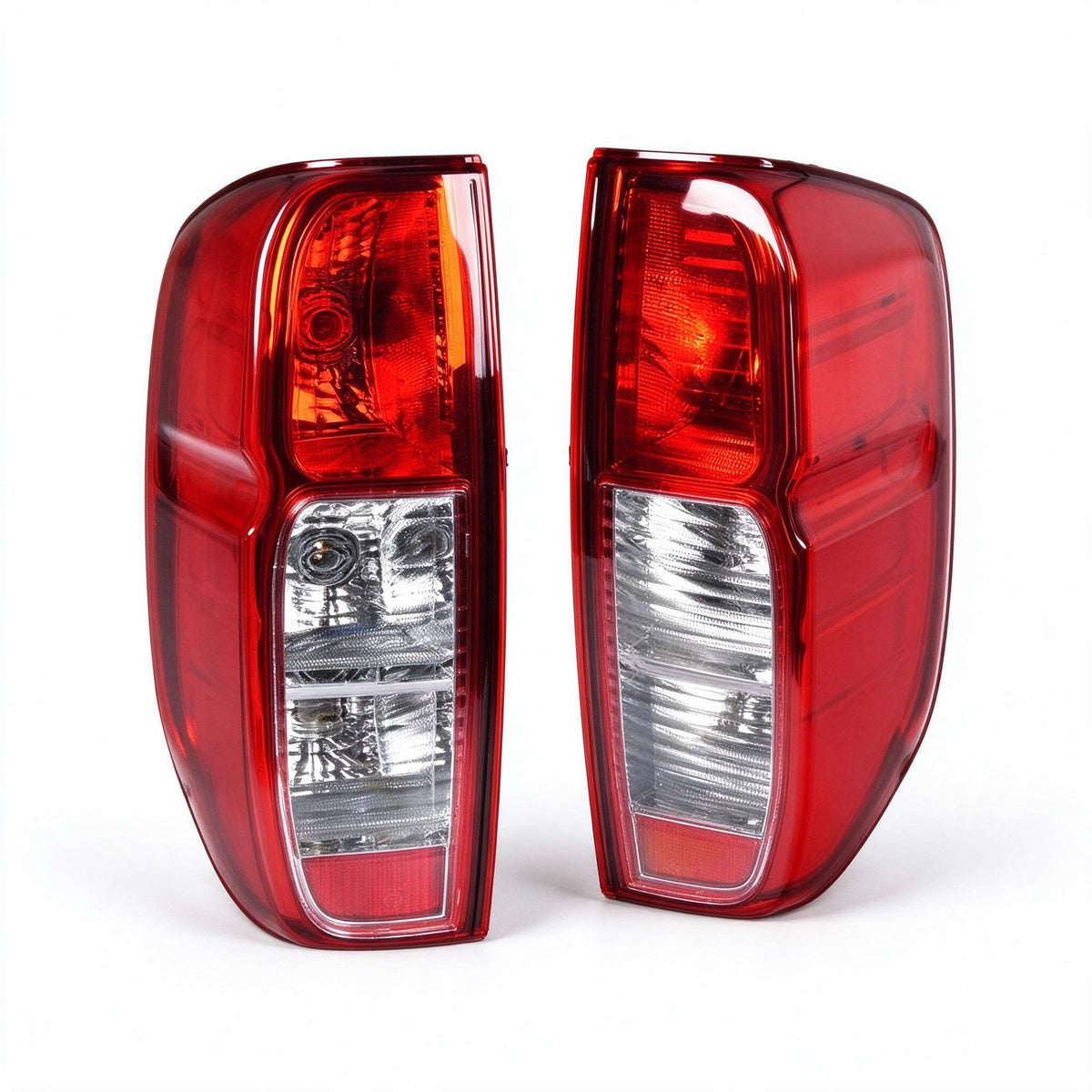 Tail Light Assembly LH RH with Wiring Sockets Suitable for Nissan Navara D40 - ZT2