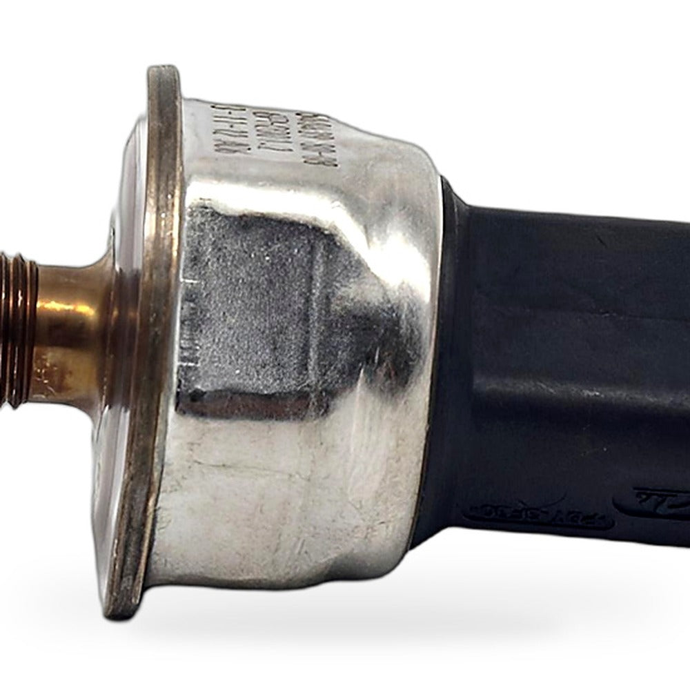 Fuel Rail Pressure Sensor Suitable for BMW 1 3 5 Series E81 E90 E60 13537568050 - XQ1